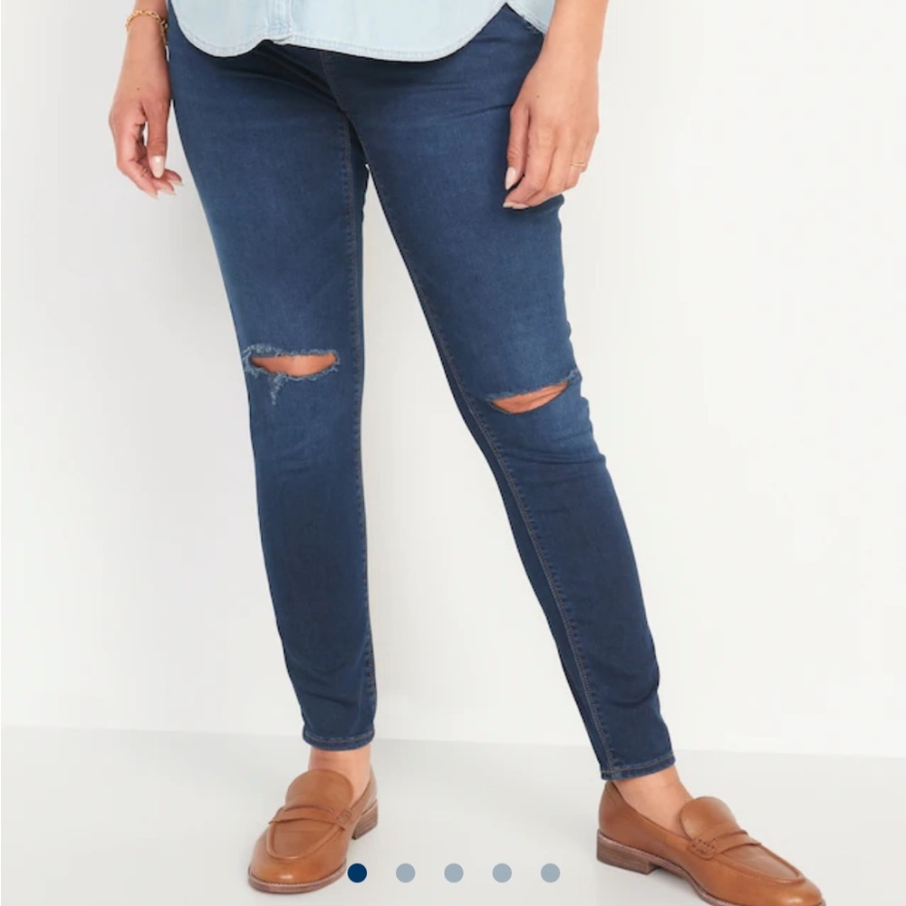 Old Navy maternity jeans NWT